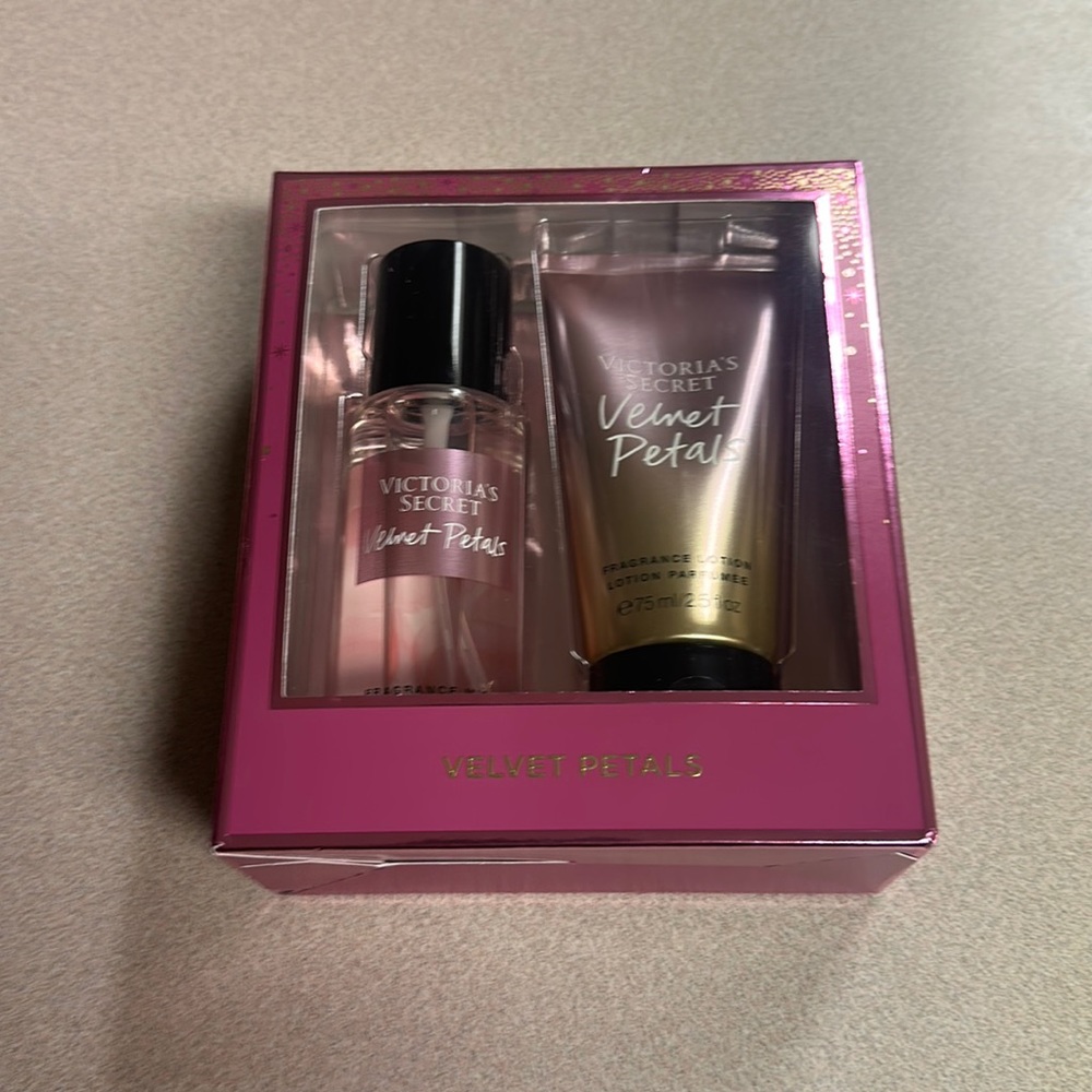 Victoria secret velvet petals